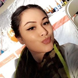 Meet your Posher, Elly